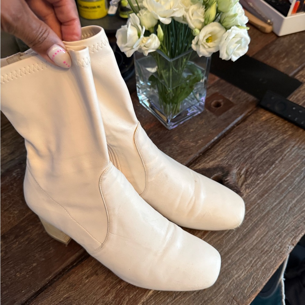 Silent D - Cream Heeled Boots with Stretchy Knit Design